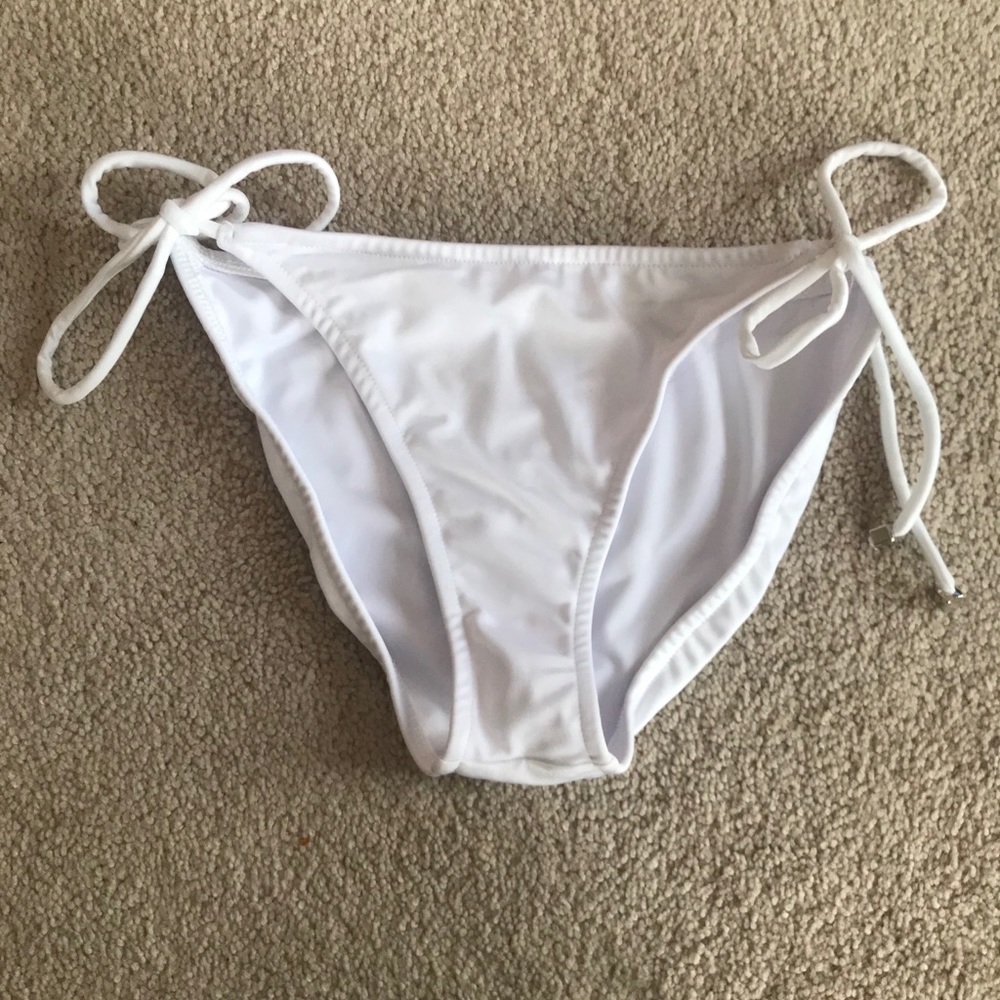 Side tie string bikini bottom